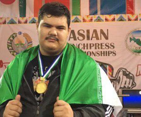 خانواده سقایی در صدر مسابقات پاورلیفتینگ قهرمانی آسیا قرار گرفتند/ نوجوان ساوجی رکورد آسیا را شکست