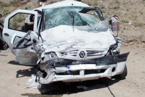حادثه رانندگی در جاده ازنا - اراک سه کشته و چهار مصدوم برجا گذاشت