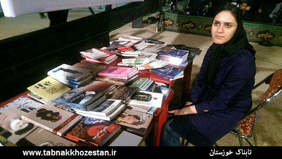 نذر کتاب در مراسمات عزاداری اهواز + تصاویر نذر کتاب در مراسمات عزاداری اهواز + تصاویر