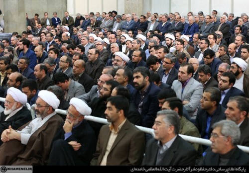 برقراری ارتباط میان صنعت و دانشگاه از راههای ایجاد اشتغال است برقراری ارتباط میان صنعت و دانشگاه از راههای ایجاد اشتغال است