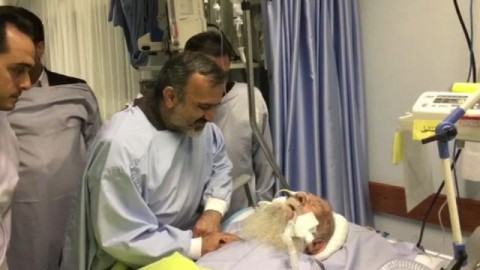 عيادت استاندار خراسان رضوي از آيت&zwnj;الله معصومي در بيمارستان