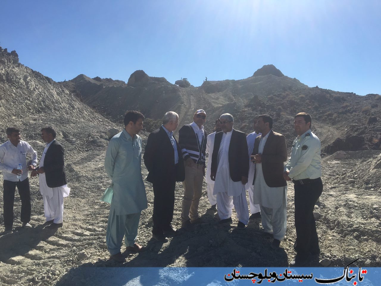 گزارش تصویری: بازدید فرماندار سرباز از خط لوله گاز در حال احداث ایرانشهر به چابهار گزارش تصویری: بازدید فرماندار سرباز از خط لوله گاز در حال احداث ایرانشهر به چابهار