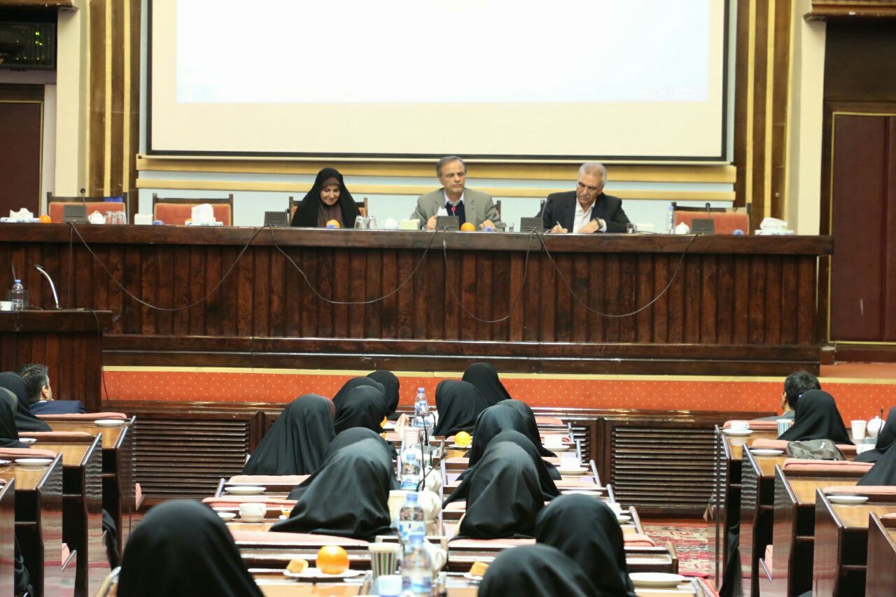 از انتصاب بانوان در پست های مدیریتی مهم استقبال می کنم