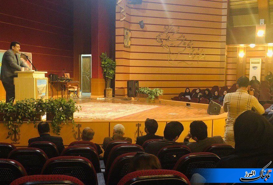 فرزندان شاهد البرز توسط اداره کل ایثارگران شهرداری کرج تجلیل شدند فرزندان شاهد البرز توسط اداره کل ایثارگران شهرداری کرج تجلیل شدند