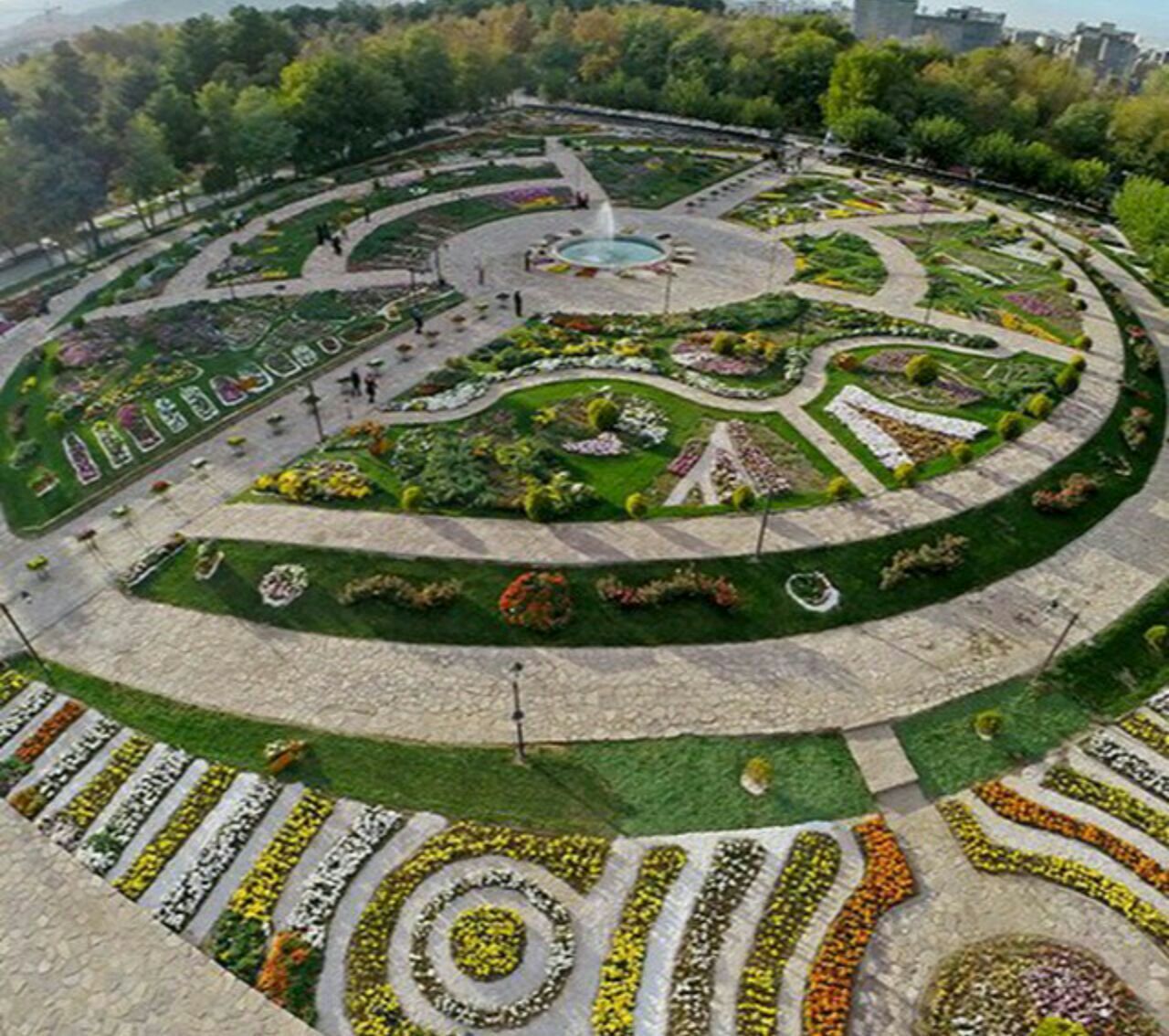 روستای شماتیک کوچک در مجموعه تفریحی گردشگری گیاهشناسی راه ابریشم