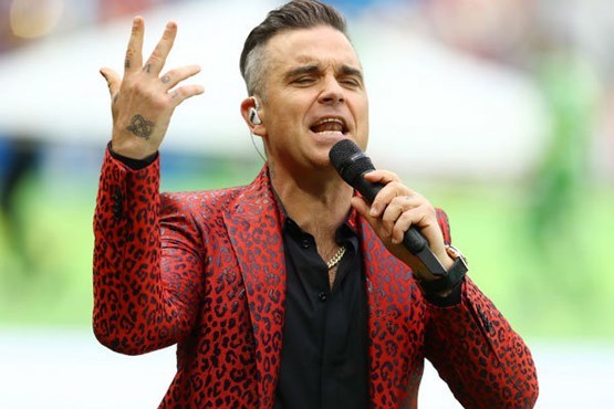 یک خواننده اولین حاشیه جام جهانی را رقم زد یک خواننده اولین حاشیه جام جهانی را رقم زد