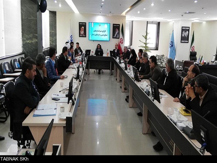 تمامی دستگاه ها در نمایشگاههای معرفي ظرفيت هاي استان شرکت کنند/ حلقه صنايع دستي استان گسترده تر شود تمامی دستگاه ها در نمایشگاههای معرفي ظرفيت هاي استان شرکت کنند/ حلقه صنايع دستي استان گسترده تر شود