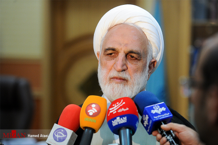 فعالان&zwnj;رسانه&zwnj;ای قبل از نقل اخبار از صحت آن مطمئن شوند تا باعث سوءِاستفاده دشمن نشود / متأسفانه بسیاری از مدیران خبرگزاری&zwnj;ها اصلا رسانه&zwnj;ای نیستند و صلاحیت مدیریت ندارند