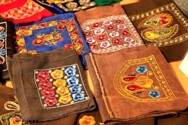 یک میلیون و 924 هزار دلار صنایع دستی قزوین به خارج صادر شد یک میلیون و 924 هزار دلار صنایع دستی قزوین به خارج صادر شد