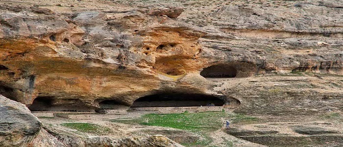 معرفی آثار تاریخی و جاذبه های گردشگری استان کردستان/غار کرفتو دیواندره، عمارت وکیل الملک سنندج، خانه آصف یا خانه کرد سنندج، قلعه پالنگان سنندج معرفی آثار تاریخی و جاذبه های گردشگری استان کردستان/غار کرفتو دیواندره، عمارت وکیل الملک سنندج، خانه آصف یا خانه کرد سنندج، قلعه پالنگان سنندج