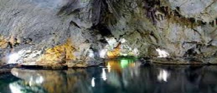 معرفی آثار تاریخی و جاذبه های گردشگری استان آذربایجان غربی/دریاچه ارومیه، غار سهولان مهاباد، دریاچه مامیشو ارومیه، آبشار شلماش سردشت معرفی آثار تاریخی و جاذبه های گردشگری استان آذربایجان غربی/دریاچه ارومیه، غار سهولان مهاباد، دریاچه مامیشو ارومیه، آبشار شلماش سردشت