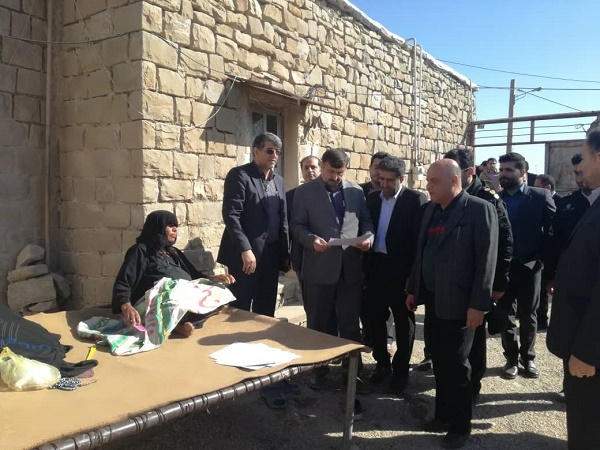 بازدید معاون استاندار و مدیر کل مدیریت بحران استان  از روند بازسازی و نوسازی منازل آسیب دیده از زلزله در منطقه گلگیر مسجد سلیمان