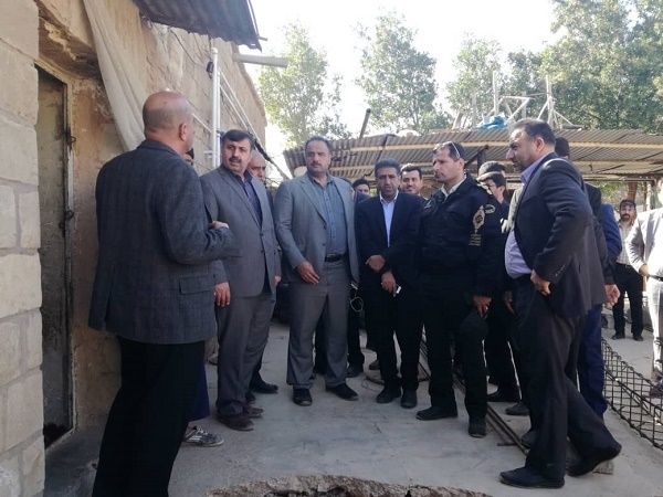 بازدید معاون استاندار و مدیر کل مدیریت بحران استان  از روند بازسازی و نوسازی منازل آسیب دیده از زلزله در منطقه گلگیر مسجد سلیمان
