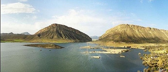 معرفی آثار تاریخی و جاذبه های گردشگری استان فارس/حافظیه، باغ ارم، دریاچه سد تنگاب، جنگل دشت موک