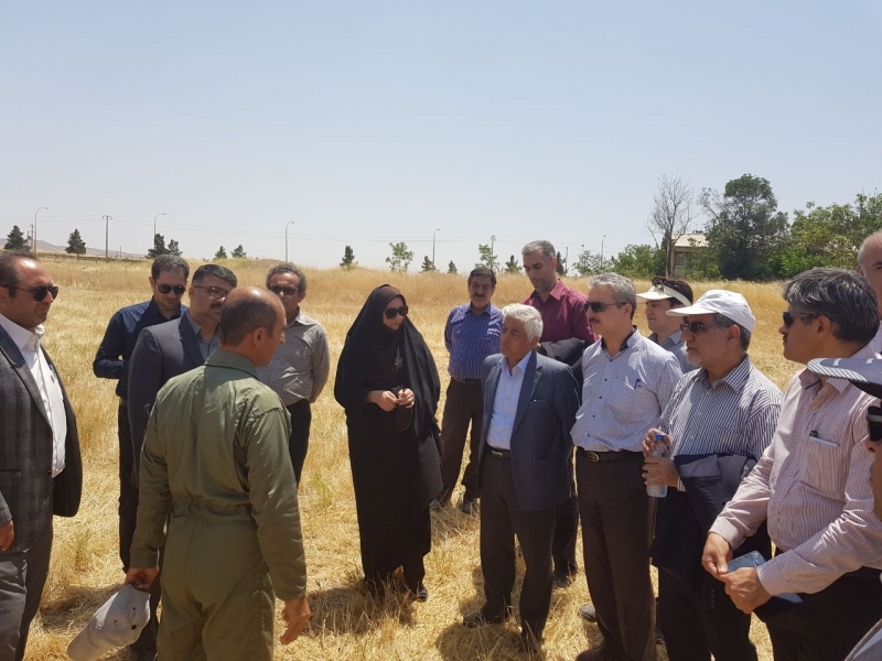 ارتباط بین محققین ، کارشناسان و بهره برداران ارتباط بین محققین ، کارشناسان و بهره برداران