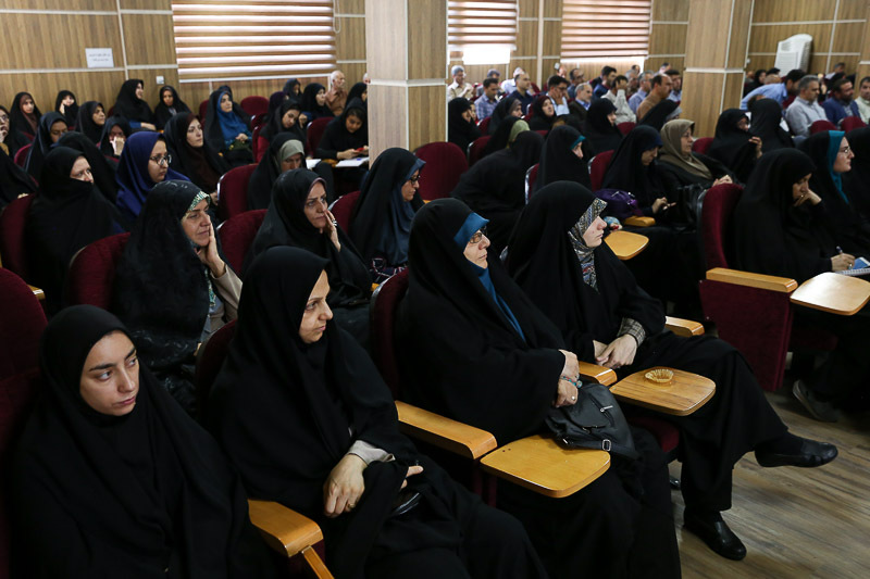 حجاب بهترین جلوهی عفاف است حجاب بهترین جلوهی عفاف است