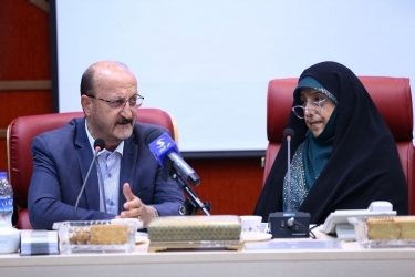 احزاب، سمنها و رسانهها نمایندگان افکار عمومی هستند احزاب، سمنها و رسانهها نمایندگان افکار عمومی هستند