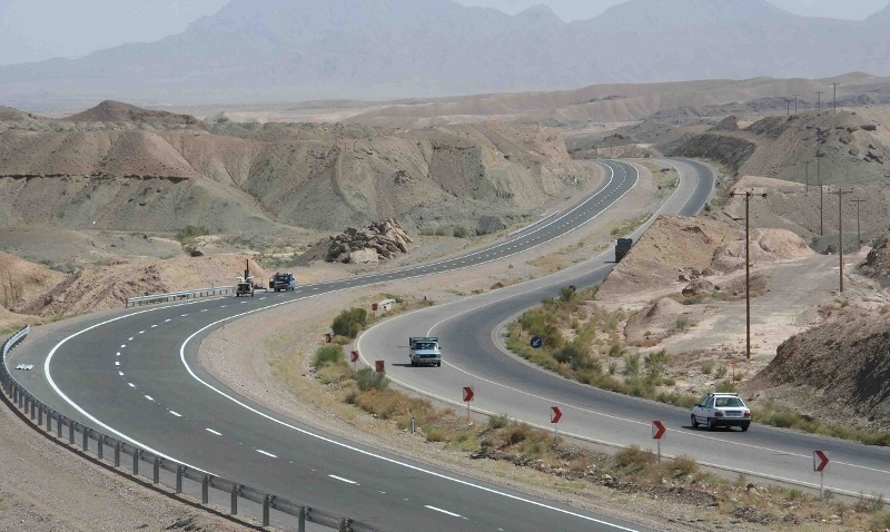 از اولویت های راه و شهرسازی تبدیل راه های اصلی استان به بزرگراه است از اولویت های راه و شهرسازی تبدیل راه های اصلی استان به بزرگراه است