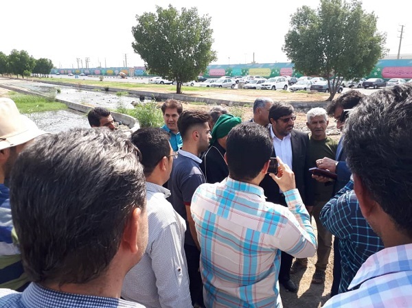 ادامه پیگیری های معضلات منطقه محروم کوی مدرس(خروسیه)در راستای دستورات رئیس کل دادگستری خوزستان/ مهلت ۴۸ ساعته دادستان اهواز به مدیران شهری در بازدید میدانی از منطقه خروسیه به همراه مدیرعامل شرکت آب و فاضلاب و شهردار اهواز ادامه پیگیری های معضلات منطقه محروم کوی مدرس(خروسیه)در راستای دستورات رئیس کل دادگستری خوزستان/ مهلت ۴۸ ساعته دادستان اهواز به مدیران شهری در بازدید میدانی از منطقه خروسیه به همراه مدیرعامل شرکت آب و فاضلاب و شهردار اهواز