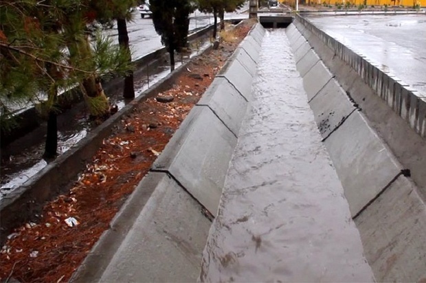 اقدامات عمرانی براي و هدايت آب هاي سطحي منطقه یک انجام شده است اقدامات عمرانی براي و هدايت آب هاي سطحي منطقه یک انجام شده است