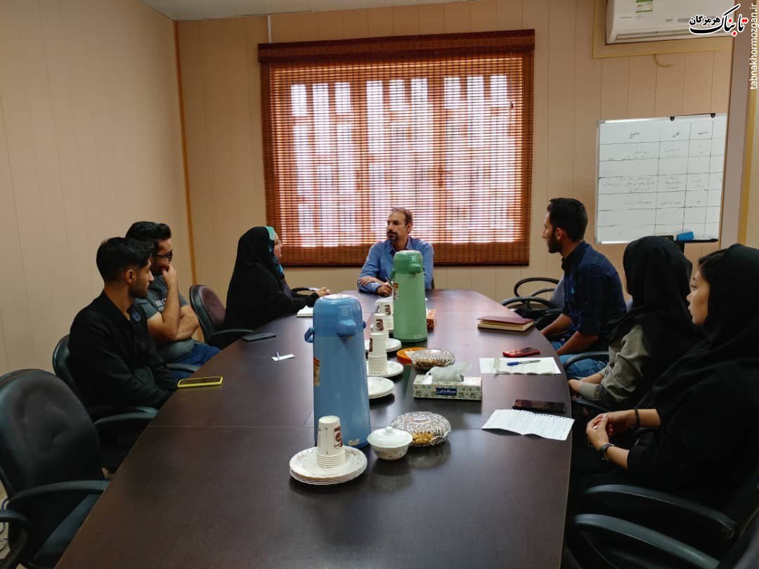 گزارشی از جلسه کارگروه آموزشی شورای صنفی با معاون آموزشی دانشگاه علوم پزشکی هرمزگان گزارشی از جلسه کارگروه آموزشی شورای صنفی با معاون آموزشی دانشگاه علوم پزشکی هرمزگان