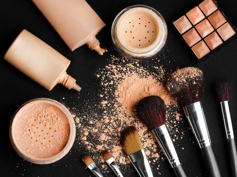 معرفی 5 مدل از بهترین پنکک های آرایشی برای پوست چرب و جوش دار معرفی 5 مدل از بهترین پنکک های آرایشی برای پوست چرب و جوش دار