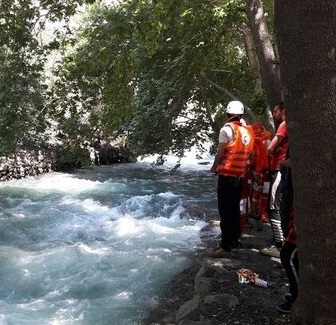 امسال جمعیت بیشتری در اطراف رودخانه حضور دارند/ خطر افزایش تعداد غرق شدگان امسال جمعیت بیشتری در اطراف رودخانه حضور دارند/ خطر افزایش تعداد غرق شدگان