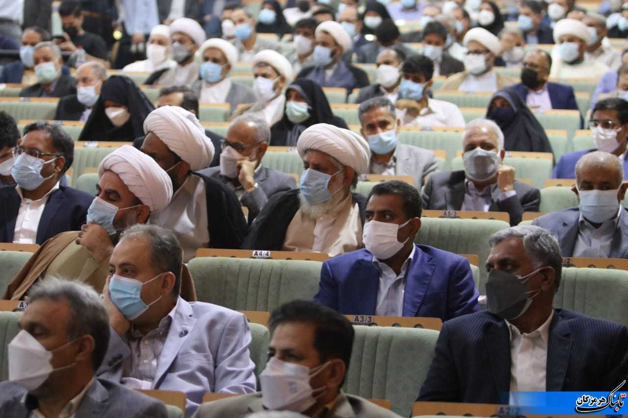 هر خانه در هرمزگان باید به کارخانه صنایع دستی تبدیل شود/سهم هرمزگان در مدیریت عالی کشور باید افزایش یابد هر خانه در هرمزگان باید به کارخانه صنایع دستی تبدیل شود/سهم هرمزگان در مدیریت عالی کشور باید افزایش یابد