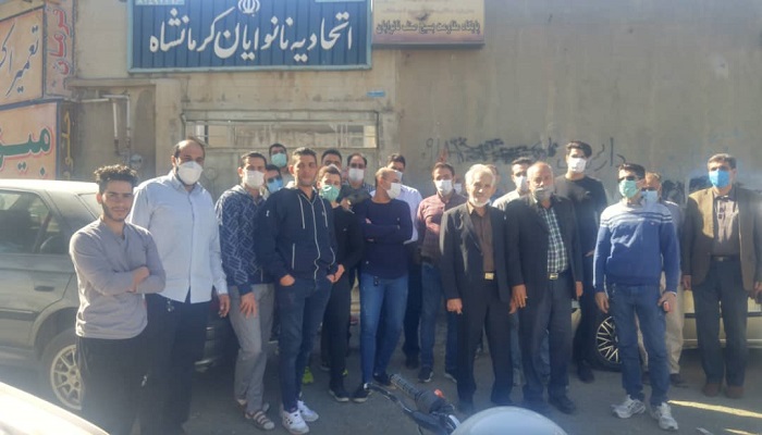 تجمع نانواهای کرمانشاهی درب اتحادیه خبازان تجمع نانواهای کرمانشاهی درب اتحادیه خبازان