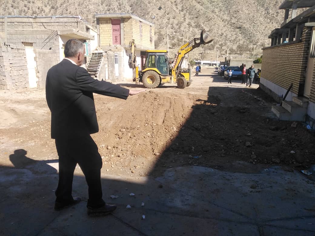 آموزش و پرورش به پایگاه واقعی برنامه های فرهنگی تبدیل شد/اگر این مدارس تکمیل نمی شدند امروز شاهد بحران آموزشی در لنده بودیم.../تصاویر آموزش و پرورش به پایگاه واقعی برنامه های فرهنگی تبدیل شد/اگر این مدارس تکمیل نمی شدند امروز شاهد بحران آموزشی در لنده بودیم.../تصاویر