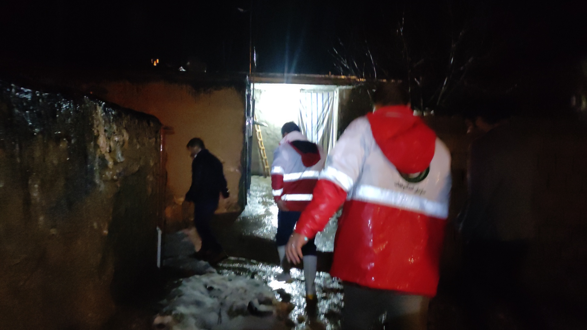 تقدیر و تشکر فرماندار شهرستان مارگون از امداد رسانی نیروی های هلال احمر