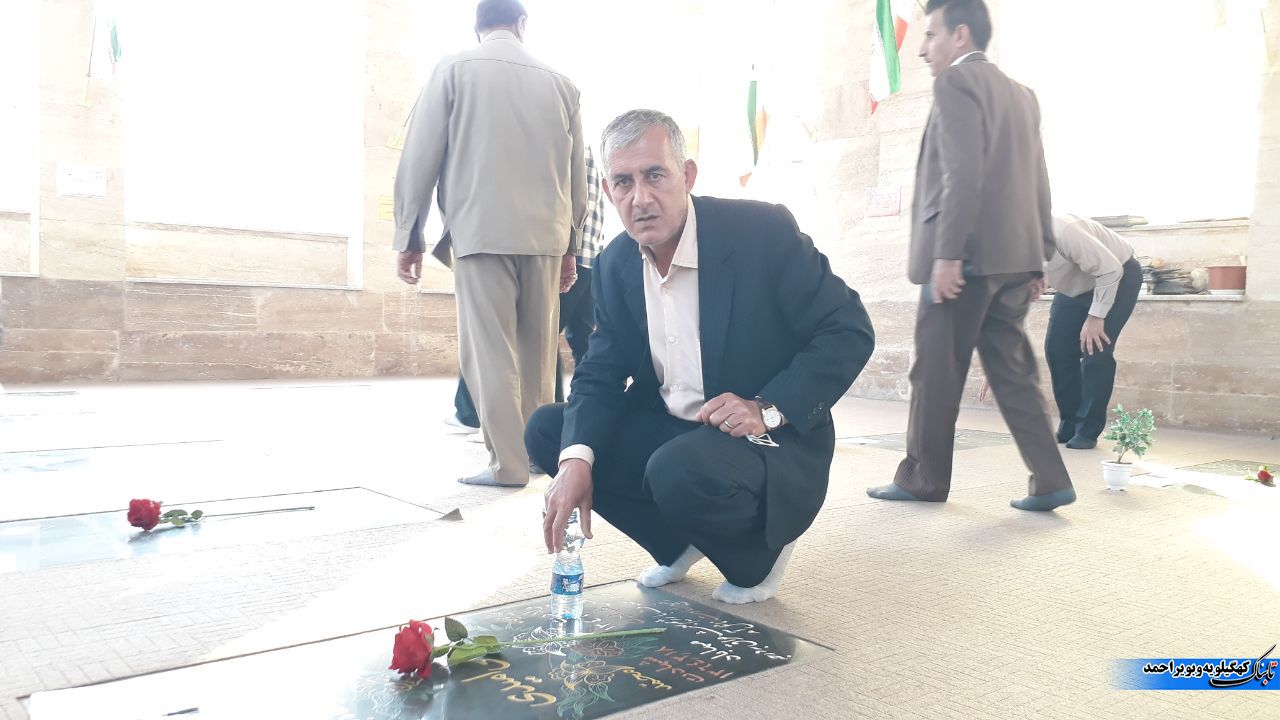 ادای احترام و دیدار با خانواده شهیدان فرهنگی در چهارمین روز از بزرگداشت مقام معلم+تصاویر ادای احترام و دیدار با خانواده شهیدان فرهنگی در چهارمین روز از بزرگداشت مقام معلم+تصاویر
