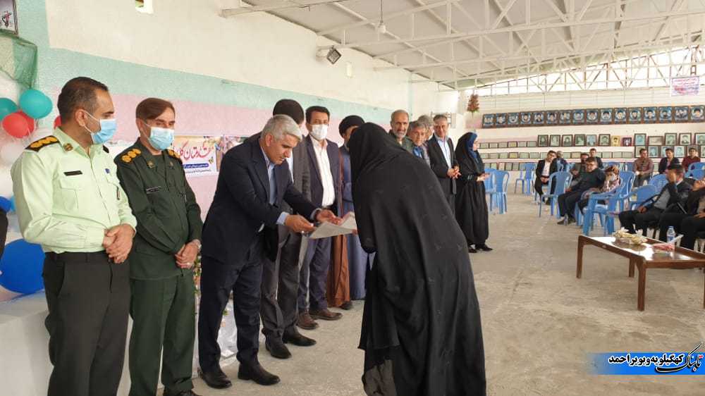 تجلیل از جایگاه رفیع معلمان جهادگر لنده+تصاویر تجلیل از جایگاه رفیع معلمان جهادگر لنده+تصاویر