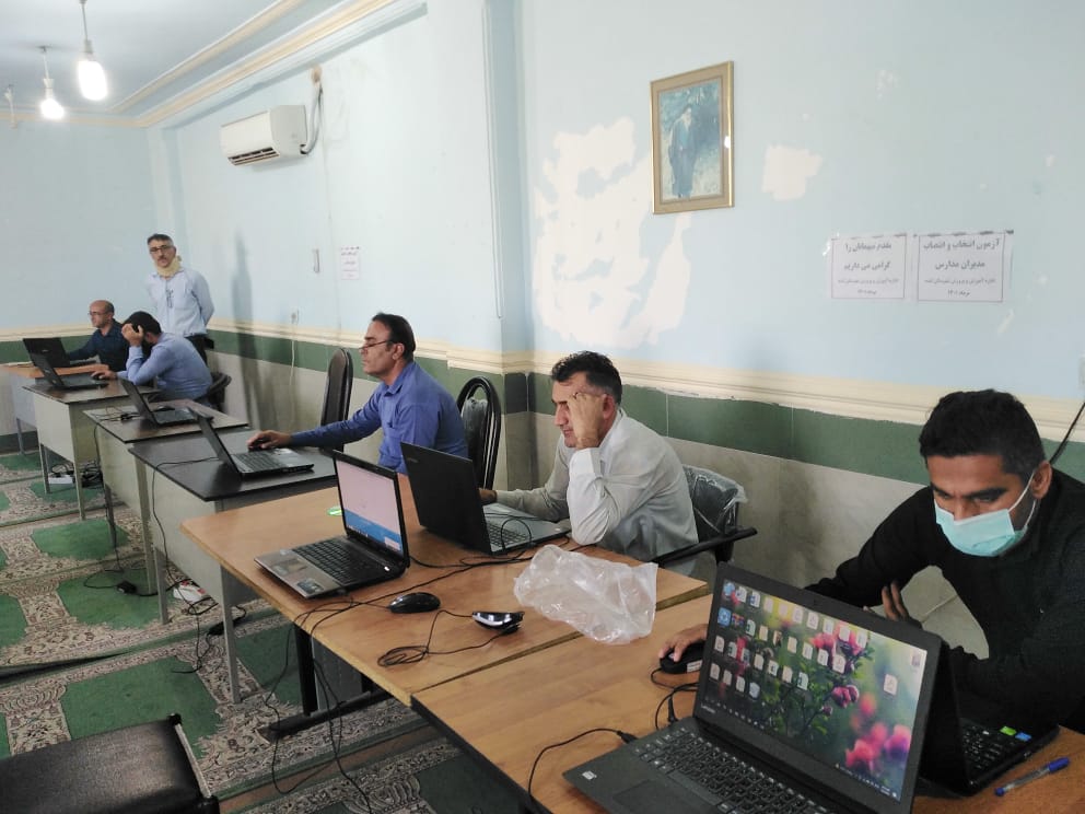 آزمون انتخاب و انتصاب مدیران مدارس شهرستان لنده برگزار شد آزمون انتخاب و انتصاب مدیران مدارس شهرستان لنده برگزار شد