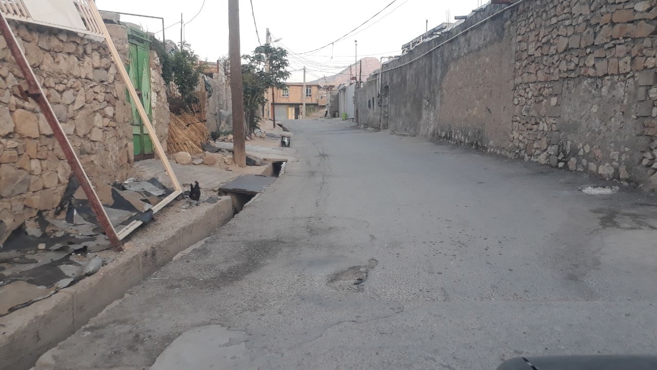 وضعیت بسیار بد زیر ساختی خیابان ها و کوچه ها در لنده+تصویر وضعیت بسیار بد زیر ساختی خیابان ها و کوچه ها در لنده+تصویر