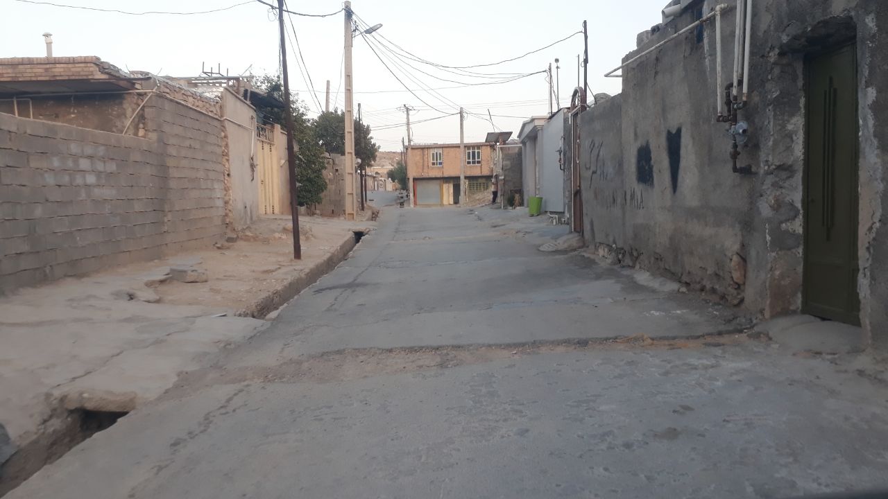 وضعیت بسیار بد زیر ساختی خیابان ها و کوچه ها در لنده+تصویر وضعیت بسیار بد زیر ساختی خیابان ها و کوچه ها در لنده+تصویر