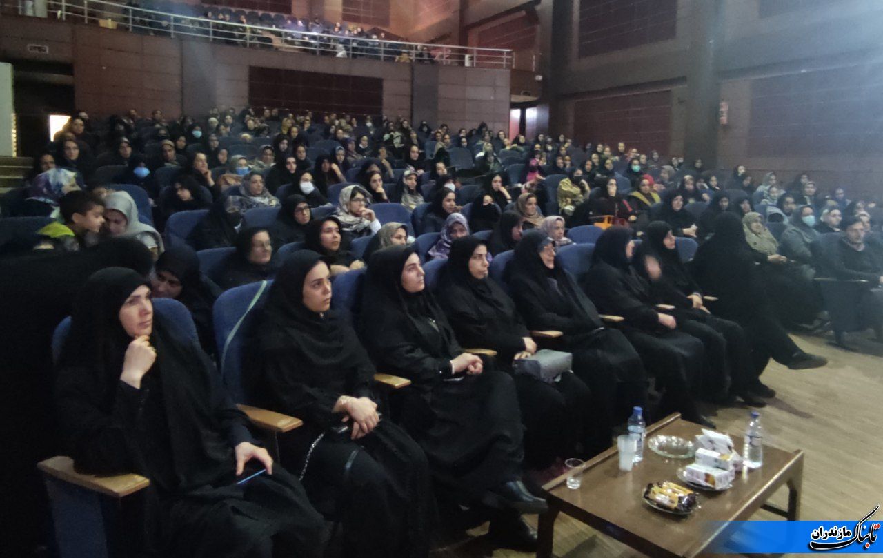 اولین همایش ملی راه زندگی و مادری از سوی کمیته امداد در نکا برگزار شد