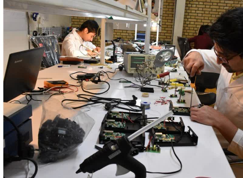 داستان موفقیت شرکت آریونت / مهاجرت معکوس و کارآفرینی در تولید تجهیزات مخابراتی / مومنی تبار: با حمایت مسئولان رقیب قدرتمندی در تکنولوژی دنیا هستیم داستان موفقیت شرکت آریونت / مهاجرت معکوس و کارآفرینی در تولید تجهیزات مخابراتی / مومنی تبار: با حمایت مسئولان رقیب قدرتمندی در تکنولوژی دنیا هستیم