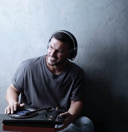 کنسرت سردار آزمون و آرمین زارعی کنسرت سردار آزمون و آرمین زارعی