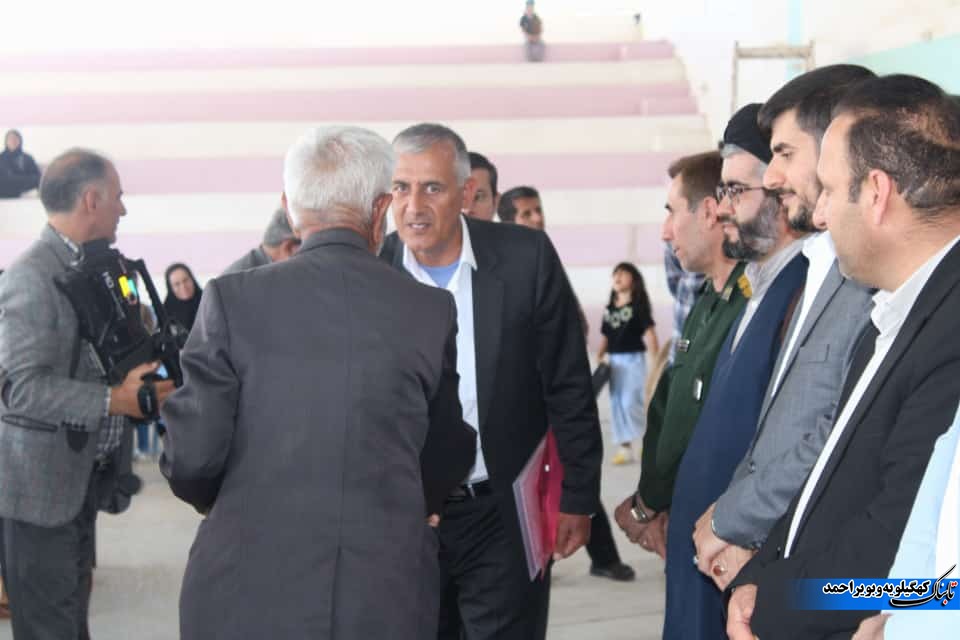 همایش تجلیل از معلمان نمونه و فعالین فرهنگی لنده+تصاویر