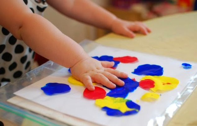 چگونه همراه با بچه ها نقاشی بکشیم؟ چگونه همراه با بچه ها نقاشی بکشیم؟