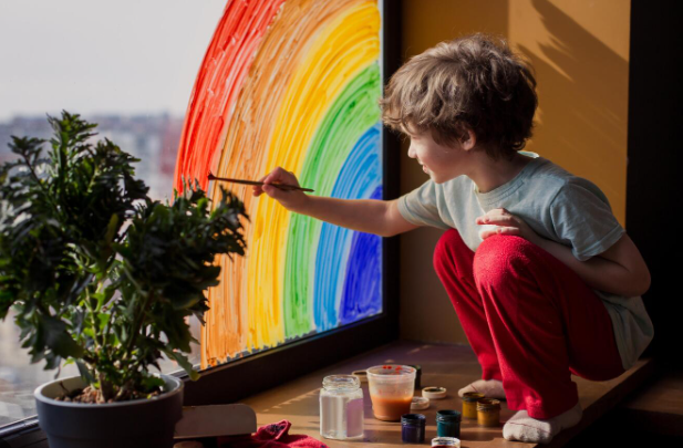 چگونه همراه با بچه ها نقاشی بکشیم؟ چگونه همراه با بچه ها نقاشی بکشیم؟