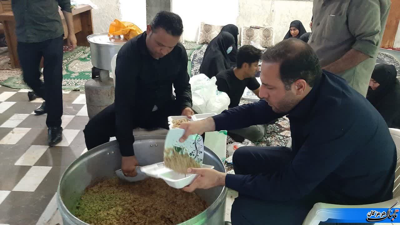 مراسم عزاداری شب شهادت امام زین العابدین(ع)در هئیت خادم الرضا مراسم عزاداری شب شهادت امام زین العابدین(ع)در هئیت خادم الرضا