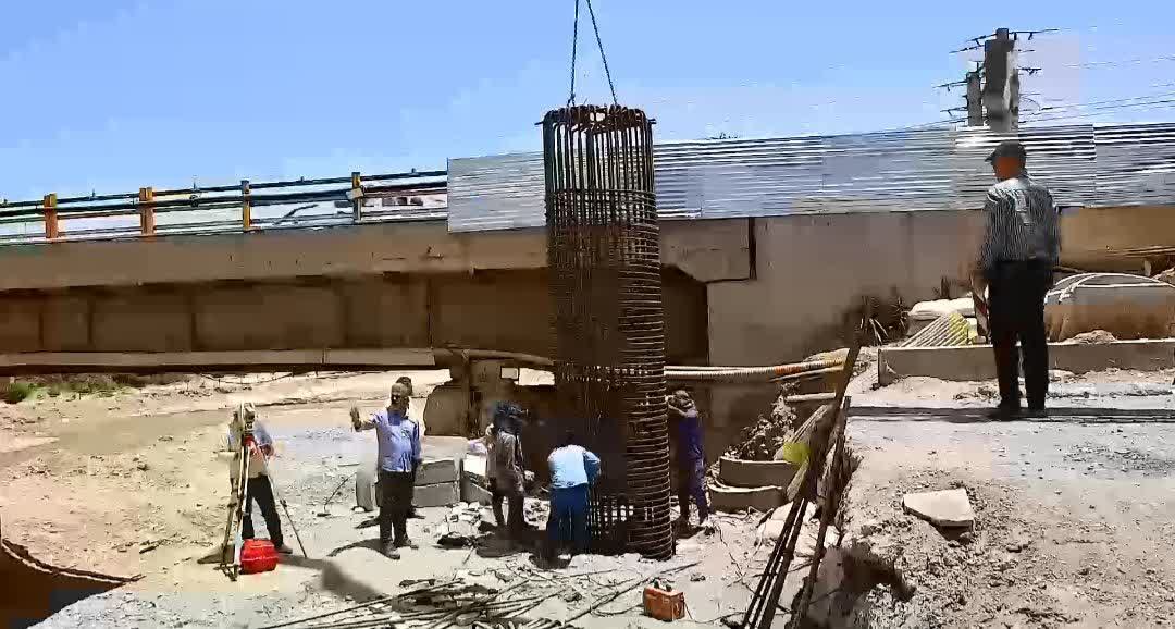 اتمام پروژه ها اولویتمان می باشد