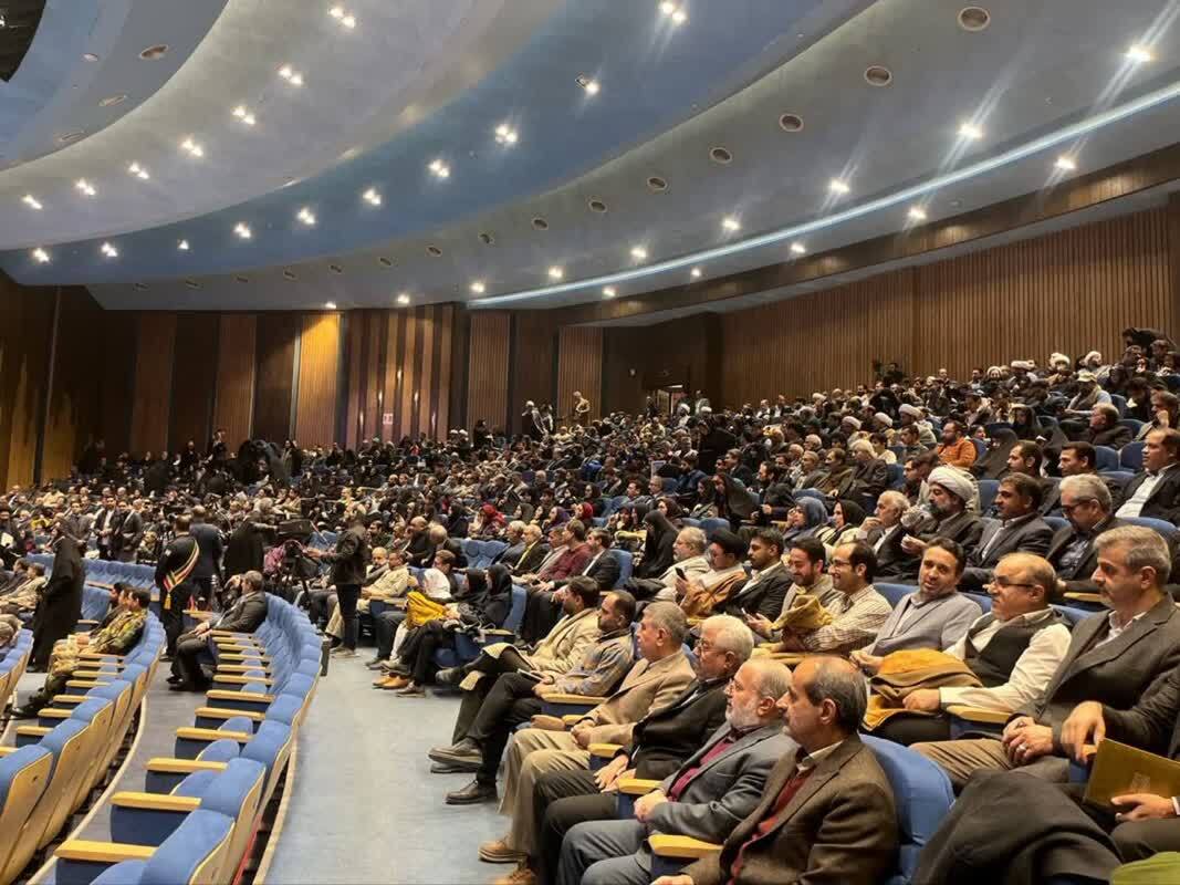 تاریخ پرافتخار مشهد باید زنده نگه داشته شود تاریخ پرافتخار مشهد باید زنده نگه داشته شود