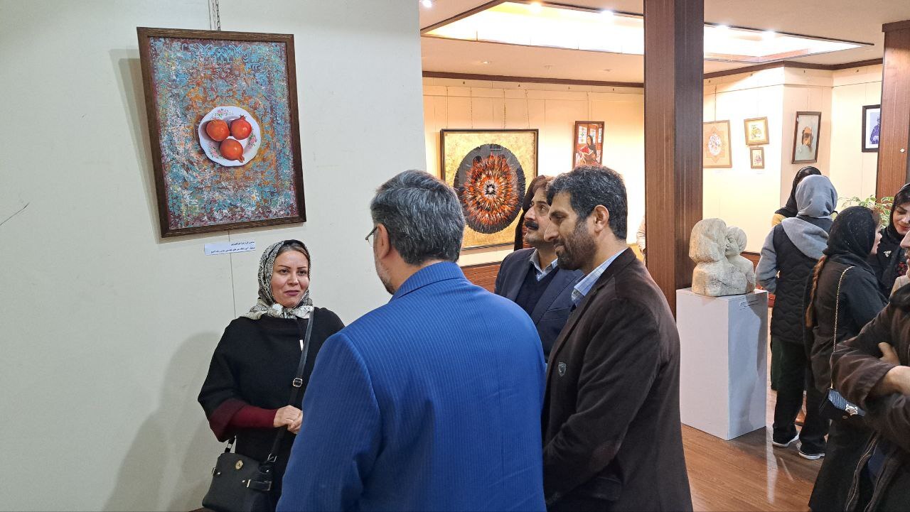نمایشگاه گروهی هنرهای تجسمی بانوان هنرمند با عنوان نمایشگاه گروهی هنرهای تجسمی بانوان هنرمند با عنوان