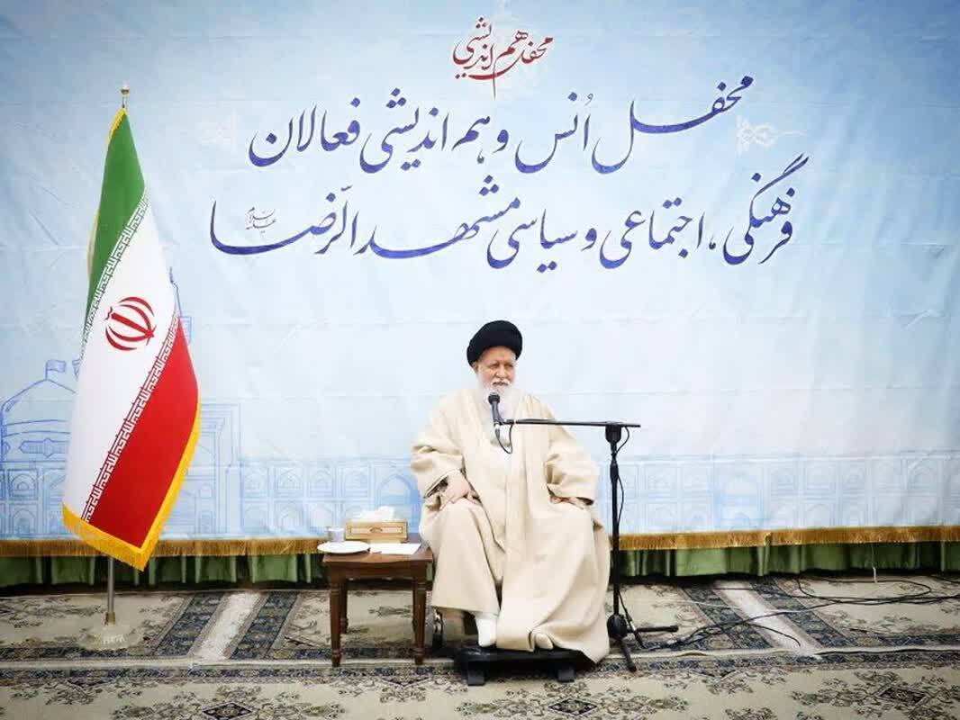 بزرگترین مشکل صنعت گردشگری مشهد، نبود مدیریت واحد در امور زائران خارجی است