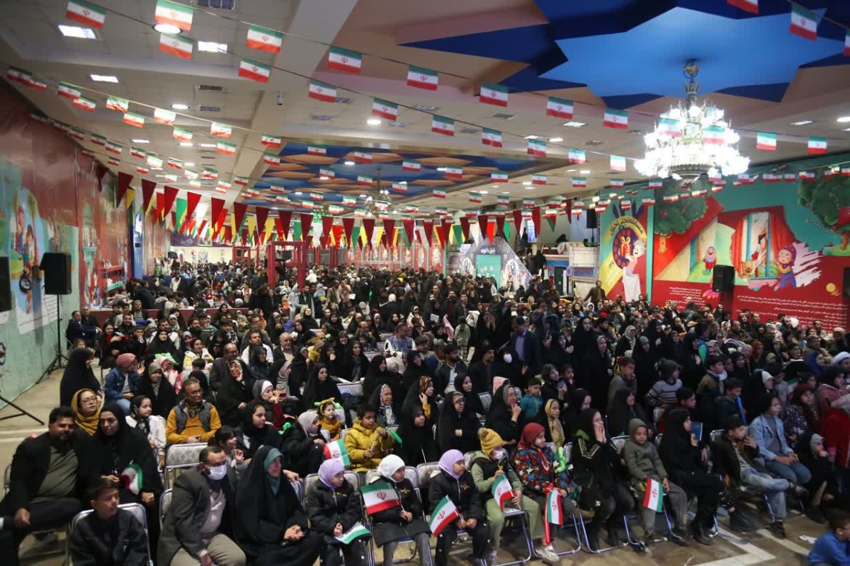 بازدید ۸۶ هزار نفری قمیها از شادواره شهروندی بازدید ۸۶ هزار نفری قمیها از شادواره شهروندی