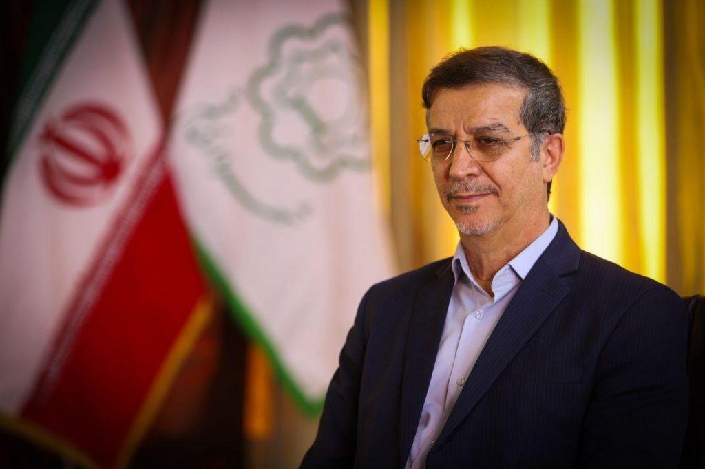 قم؛ درگیر حواشی شهردار/ آقای شهردار! وقت تصمیم شجاعانه است قم؛ درگیر حواشی شهردار/ آقای شهردار! وقت تصمیم شجاعانه است