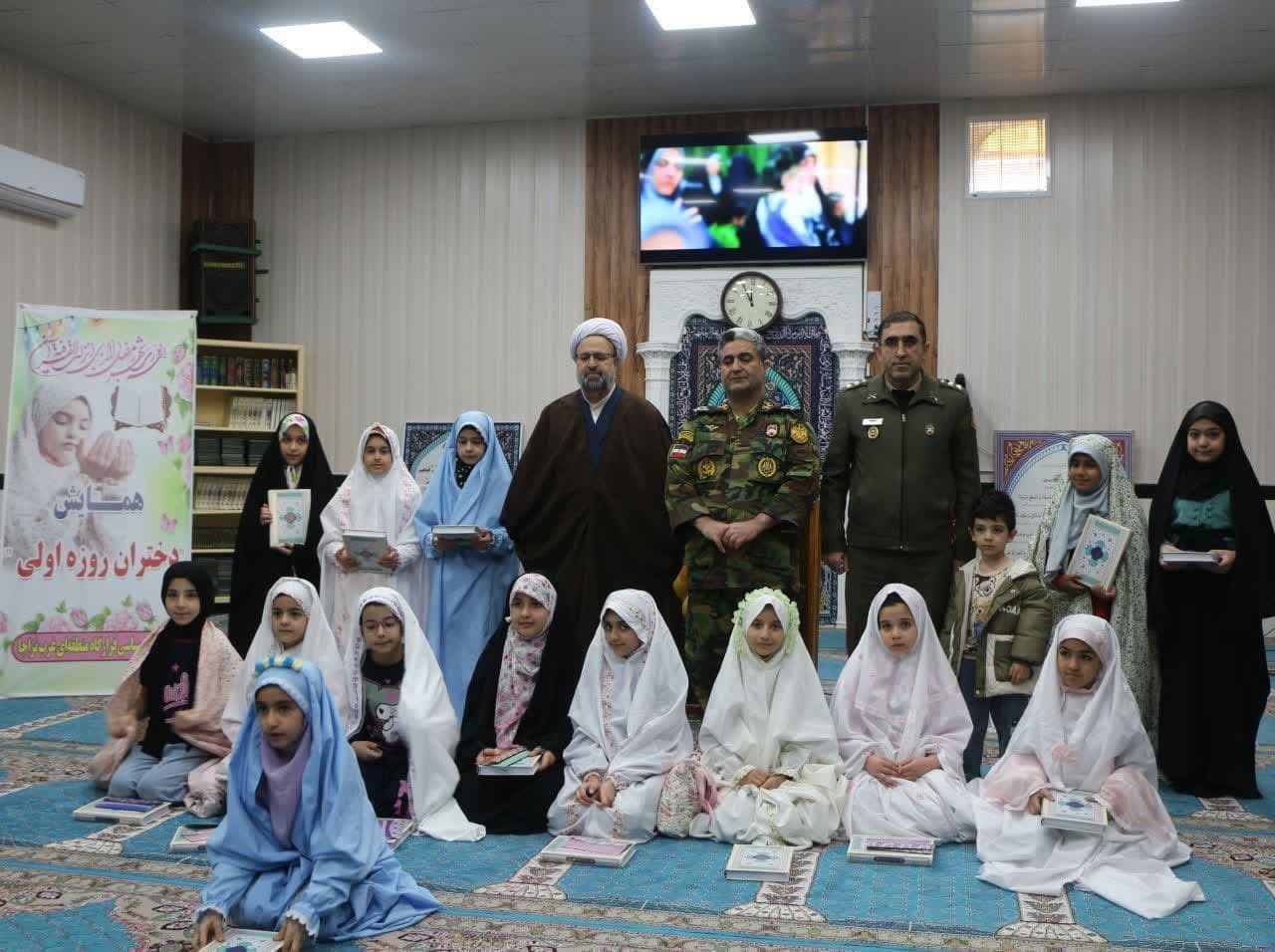 سبک زندگی خود را به سبک زندگی ائمه (ع) نزدیک کنیم